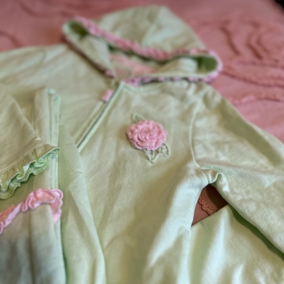 Jillian’s Closet Green and Pink Matching Set 🌸 - Picture 2 of 6